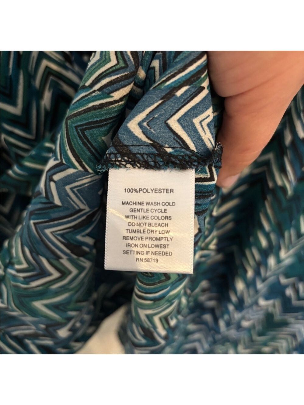 Valerie Stevens Blue Green Chevron Zigzag Button Down Blouse Shirt Long Sleeve - Picture 5 of 5